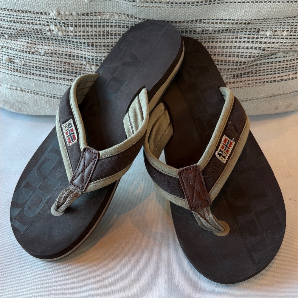 Napapijri Dark Brown and Beige Flip-Flops. Size 9.5/10